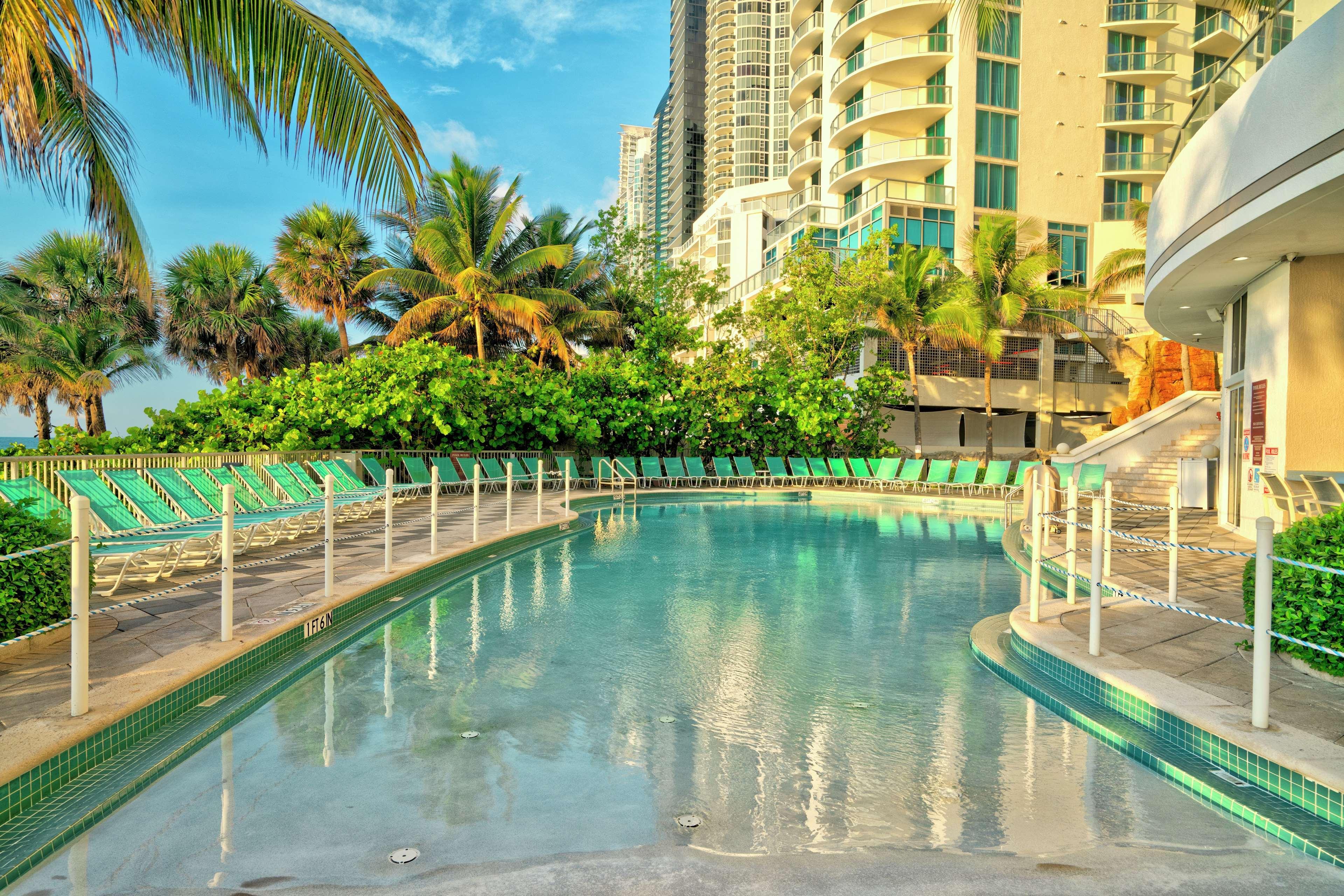 Doubletree By Hilton Ocean Point Resort - North Miami Beach Sunny Isles Beach Eksteriør billede